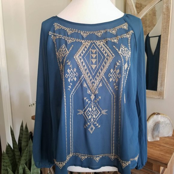 Top, Blouse. Teal. Embroidered. Blu Pepper Brand. Size Small. - Picture 13 of 13